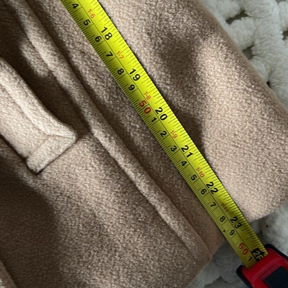 American Eagle size medium , camel jacket. Lined, 65% wool. Tailored. No flaws. - Picture 9 of 10